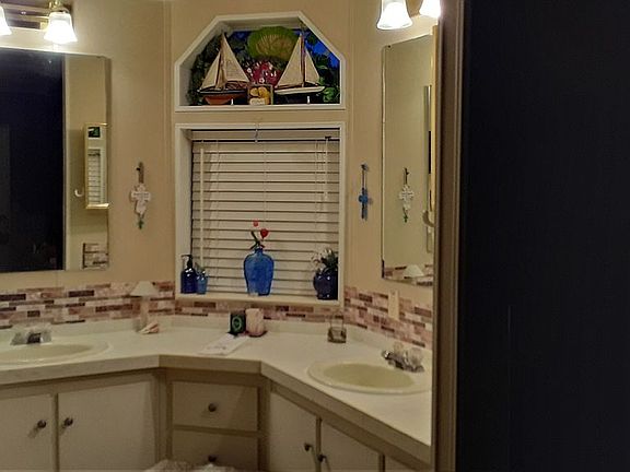 2nd image of 2210 Walden Pond Dr