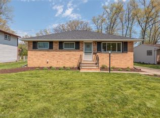 24456 Noreen Dr, North Olmsted, OH 44070