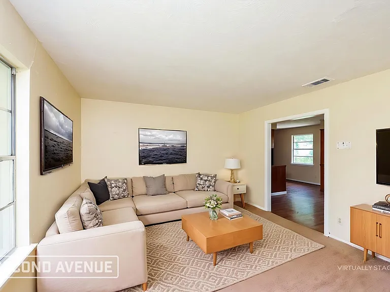 2808 Belhaven Dr — Photo 2
