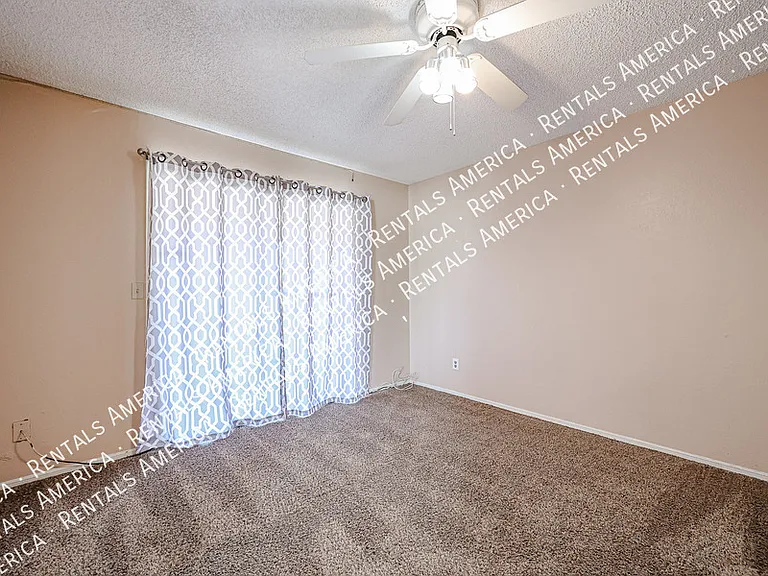 630 E Jensen St #128 — Photo 15