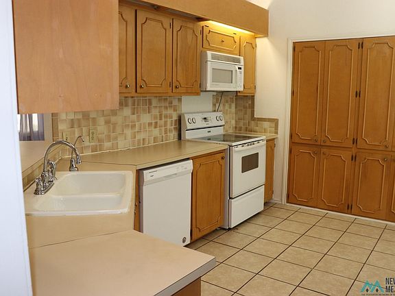 2nd image of 806 Merion Dr