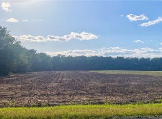 E Davis Rd, Fairmont, NC 28340