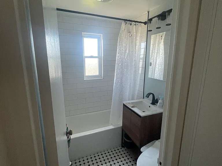 552 Horning St — Photo 7