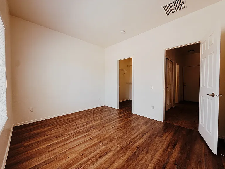 906 S 118th Ln — Photo 35