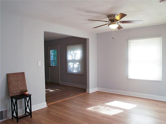 2nd image of 7121 Flora Ave