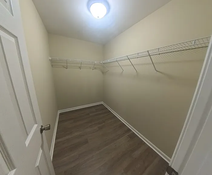 182 N Burson Ave — Photo 7