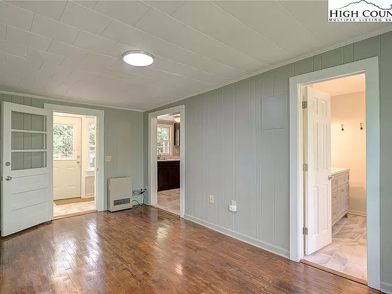 169 Hayes St — Photo 2