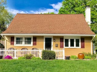 8 Calvin Ave, Ewing, NJ 08618