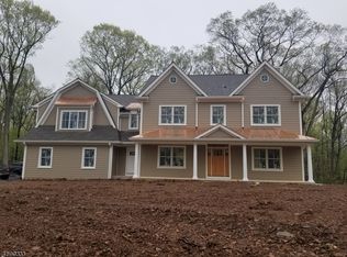 134 S Alward Ave, Basking Ridge, NJ 07920