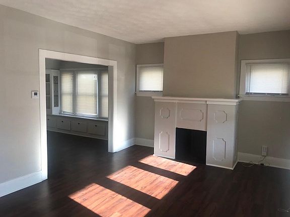 2nd image of 2169 Clarence Ave