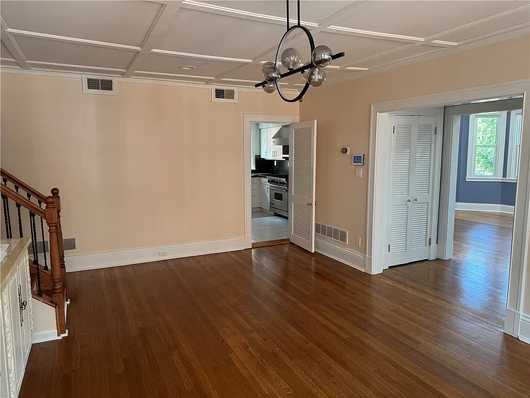 703 Saint James St — Photo 15
