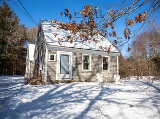 51 Colchester St, Plympton, MA 02367