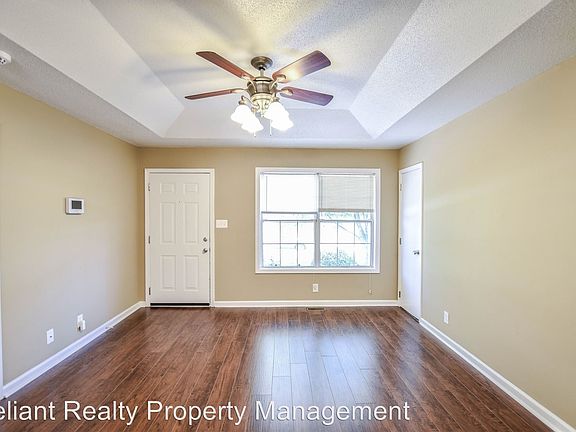 2nd image of 585 Oakmont Dr