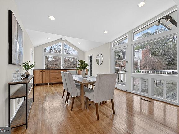 4th image of 6113 Madawaska Rd