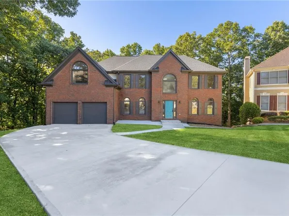 6723 Winterberry Ridge Dr, Stone Mountain, GA 30087