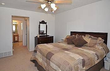 3rd image of 217 E Heidelberg Pl