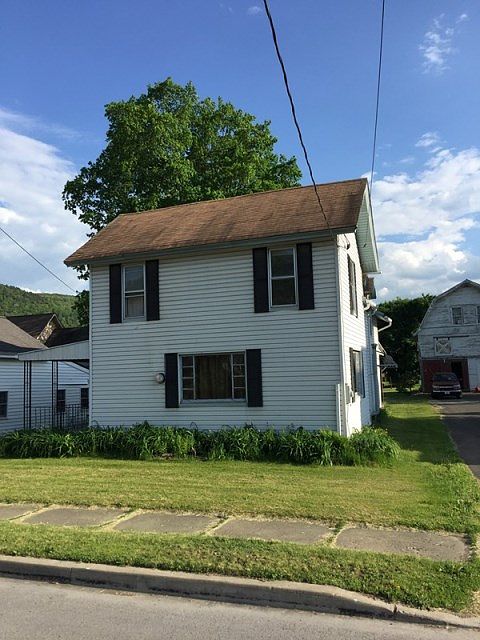 1st image of 225 E Main St