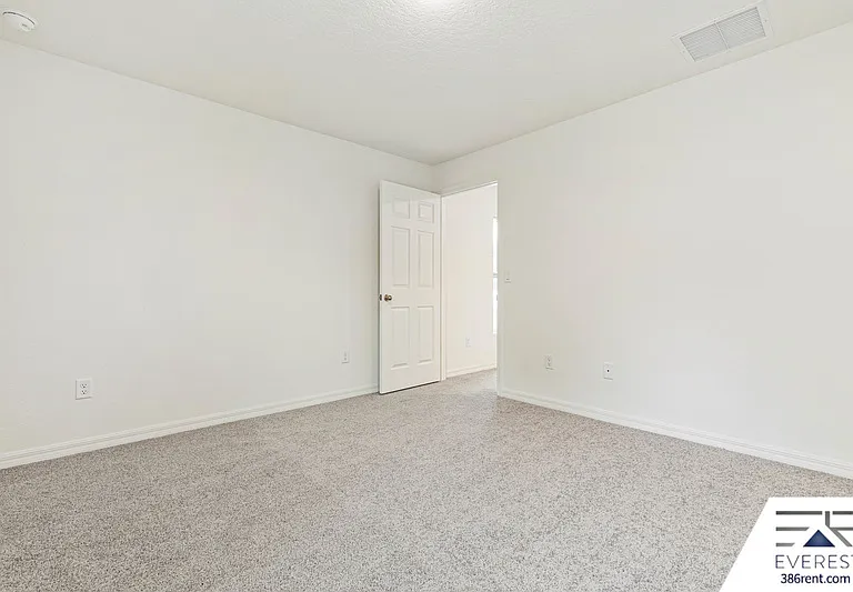 9 Roxland Ln — Photo 15