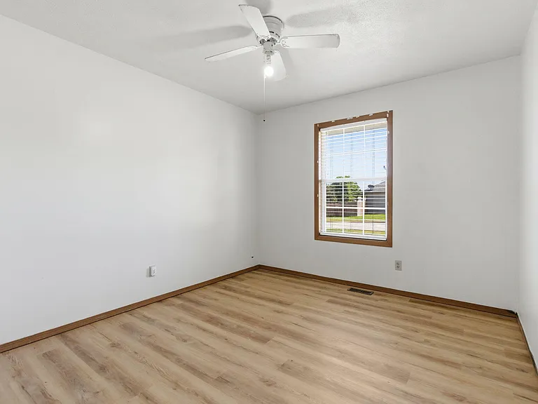 657 Kings Carriage Rd — Photo 20