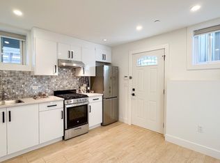 2723 Turner St, Vancouver, BC V5K2G3
