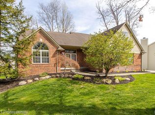 4482 Red Oak Blvd, Waterford, MI 48329