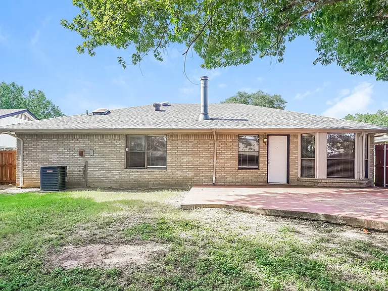 3400 Meadowmoor St — Photo 16