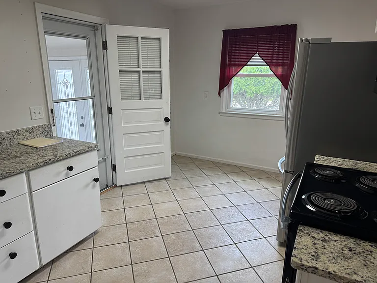 1601 Fox Dr — Photo 23