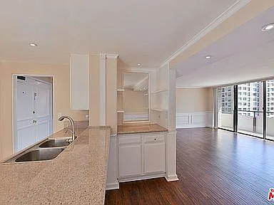 10535 Wilshire Blvd #1203 — Photo 8