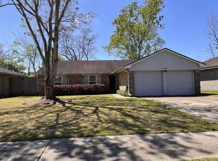 16450 Hibiscus Ln, Friendswood, TX 77546