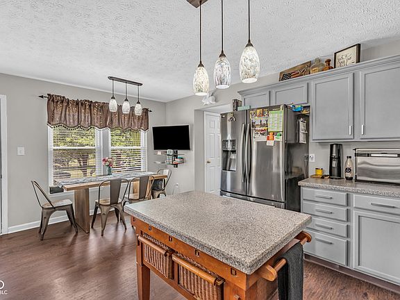 4th image of 2905 Shadow Lake Dr