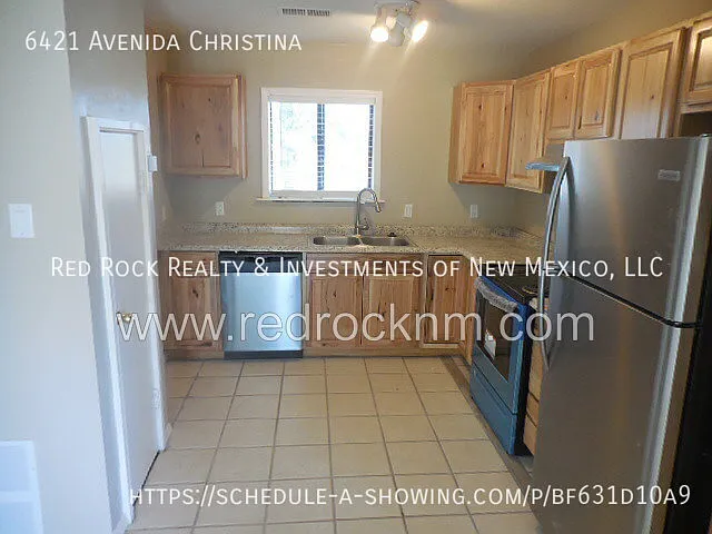 6421 Avenida Christina — Photo 8