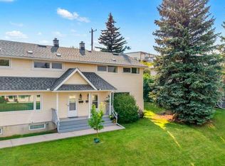 639 N Merrill Dr NE, Calgary, AB T2E 8Y5