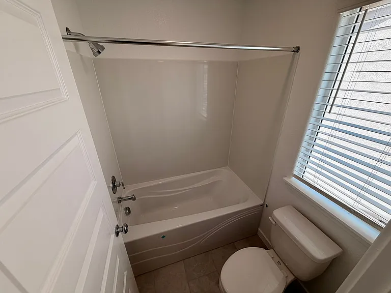 12620 Hereford Ave — Photo 23