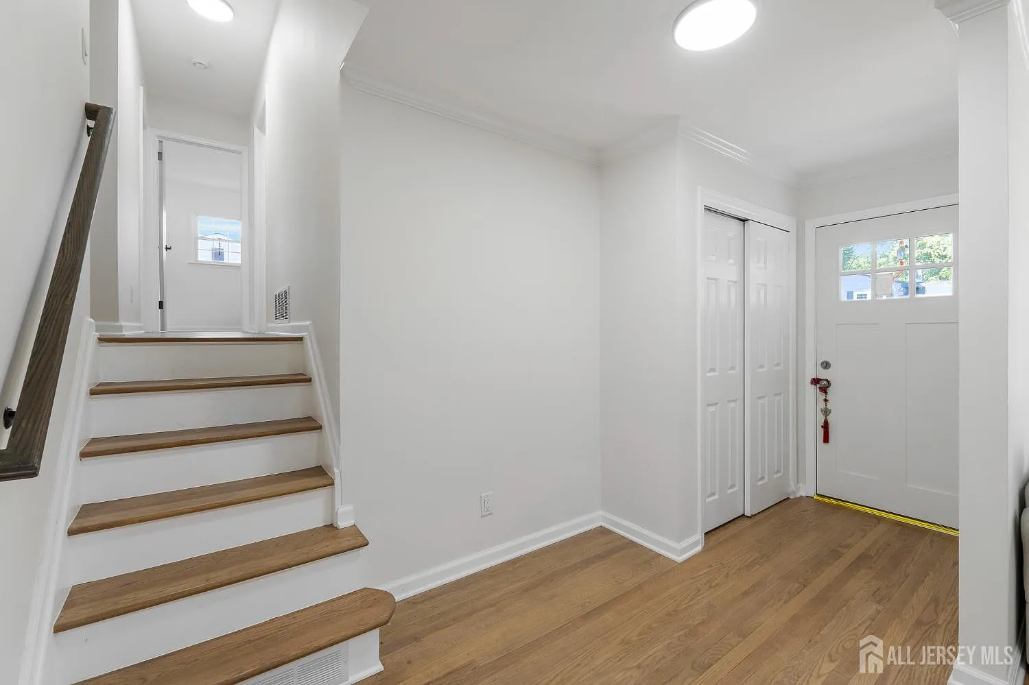 4 bed, 3.0 bath, 1578 sqft, $3,900 — Photo 3