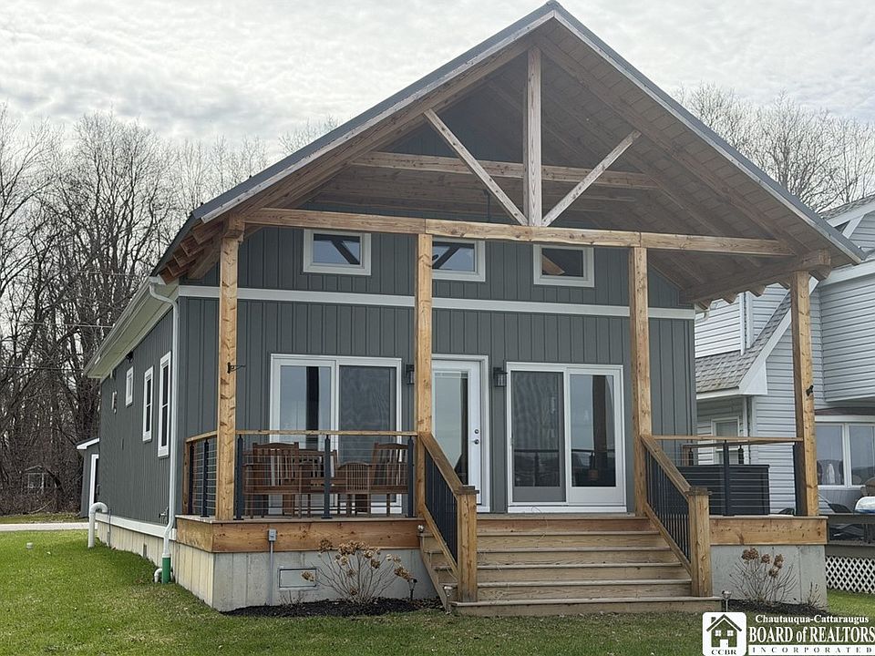 1st image of 29 Loomis Bay Rd