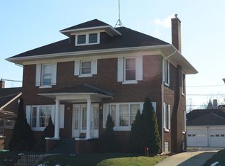 671 Park St, Elgin, IL