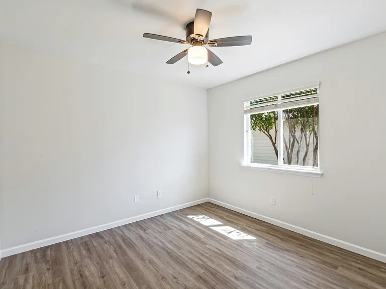 7807 Fieldstone Dr — Photo 18