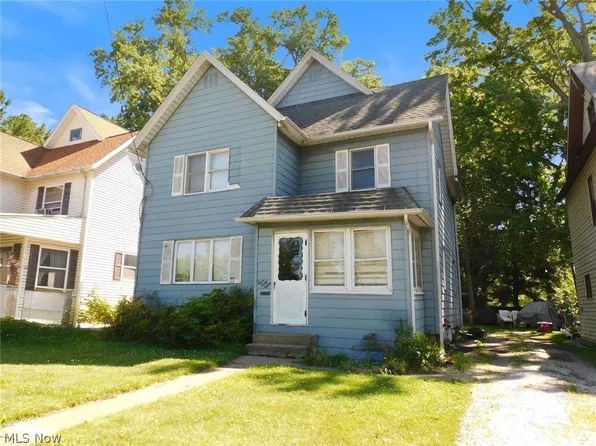 448 Harbor St, Conneaut, OH 44030