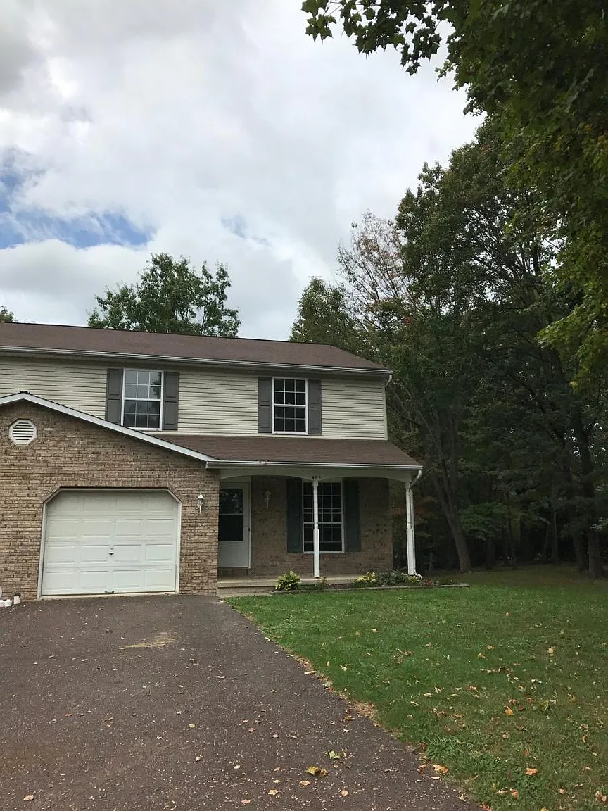 489 Campus Dr photo 1