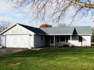 514 Calvert Ave, Chadwick, IL 61014