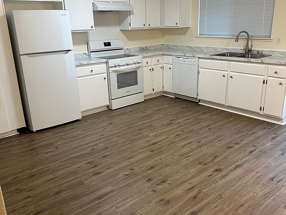 2nd image of 94 W Woodland Ave