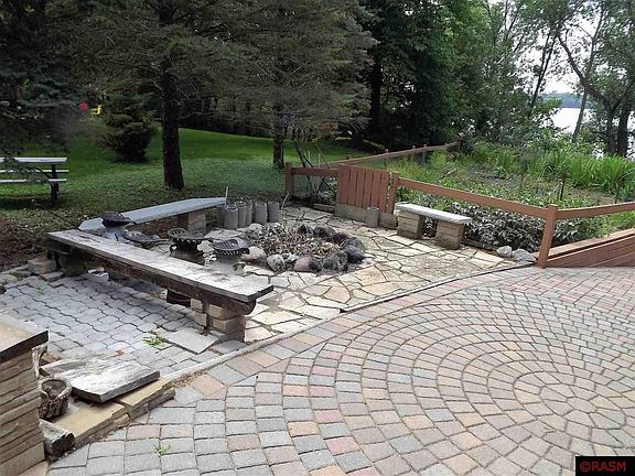 4th image of 62661 Shorewood Ln