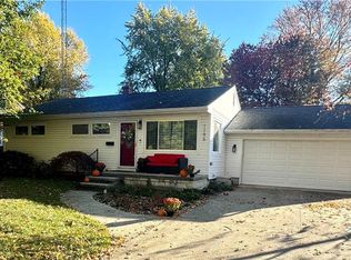 1196 Craig Rd, Maumee, OH 43537