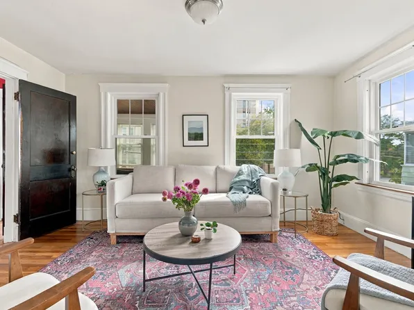 702-704 Mount Auburn St, Watertown, MA 02472