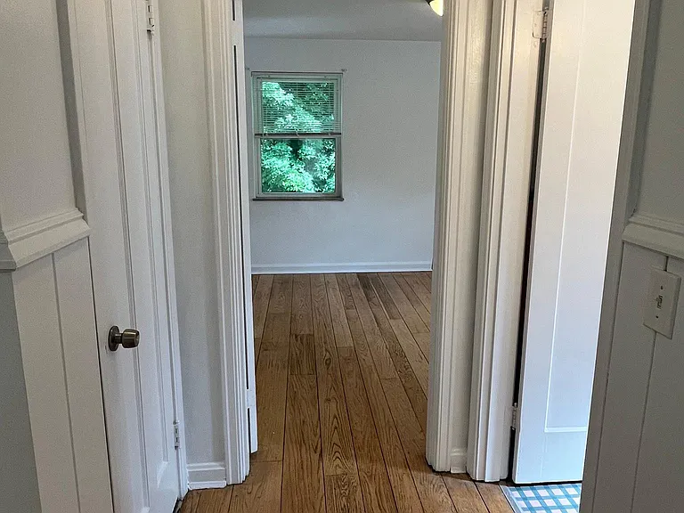 4018 Paxton Ave — Photo 8