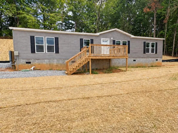 1724 Hogan St, Athens, TN 37303