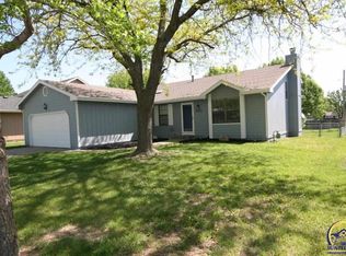 2836 SW Arvonia Pl, Topeka, KS 66614