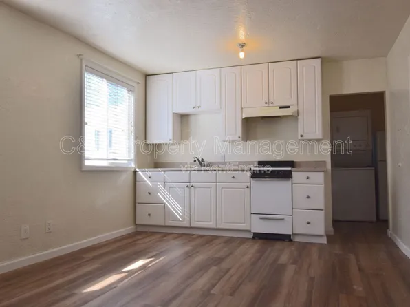 476 Cortes St APT D, Monterey, CA 93940