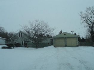 2 Sturdy Rd, Valparaiso, IN 46383