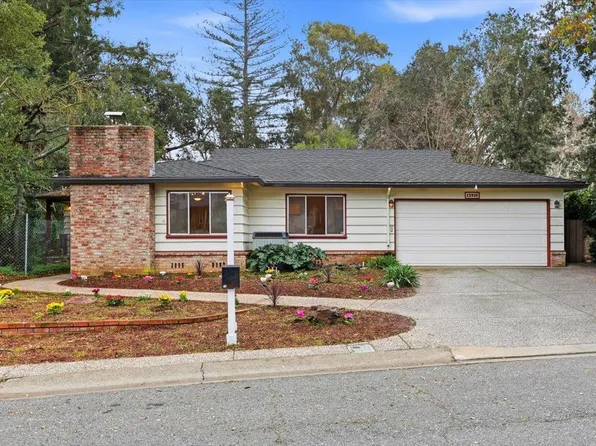 13910 Ravenwood Dr, Saratoga, CA 95070